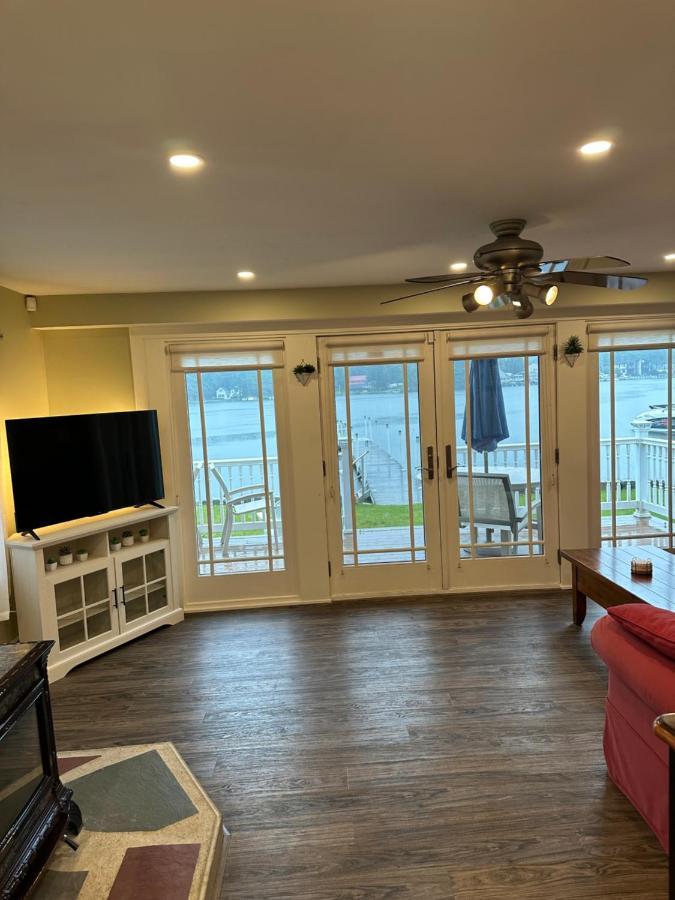 Belmont Waterfront Home With Dock المظهر الخارجي الصورة